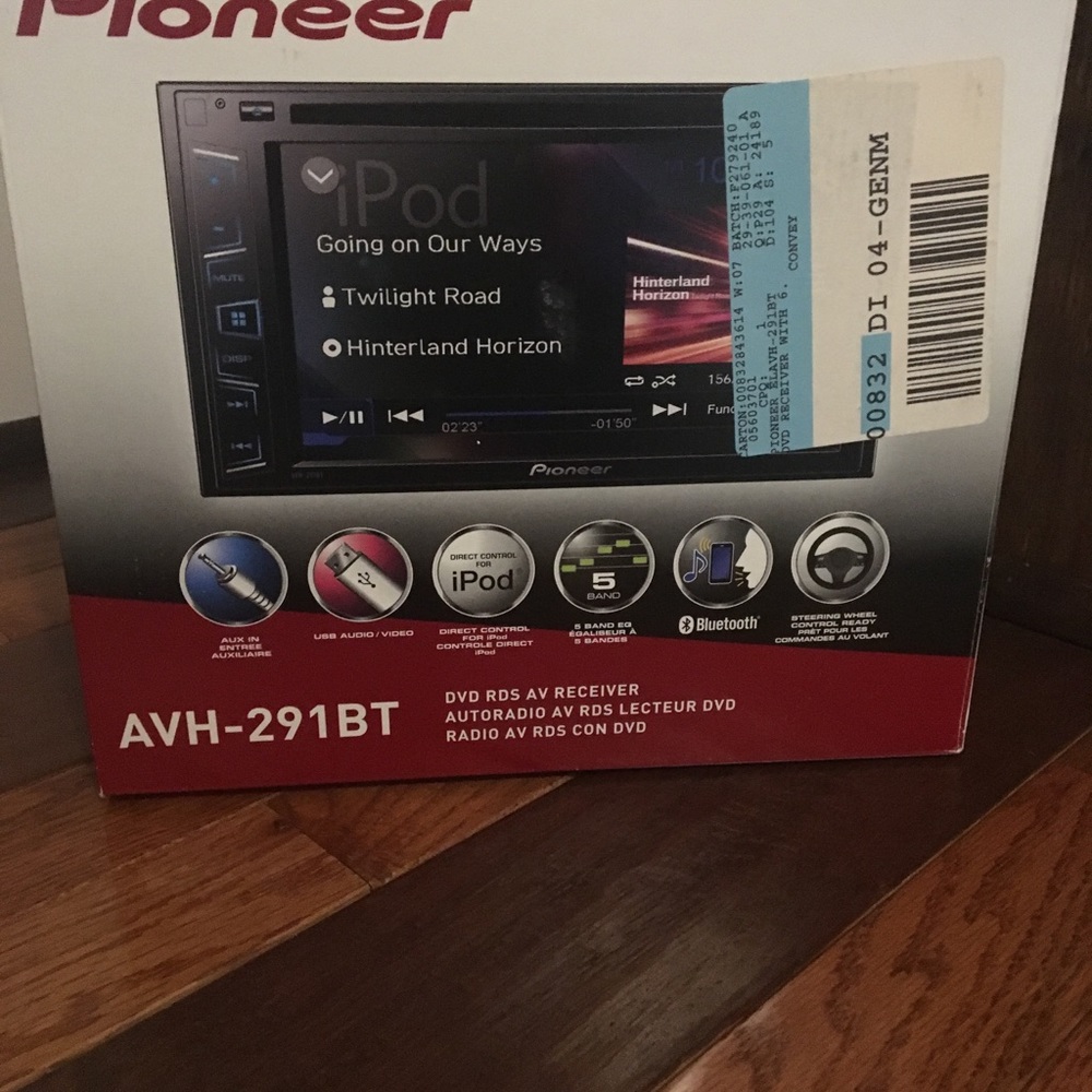 Bluetooth radio for car can watch dvds and phone
